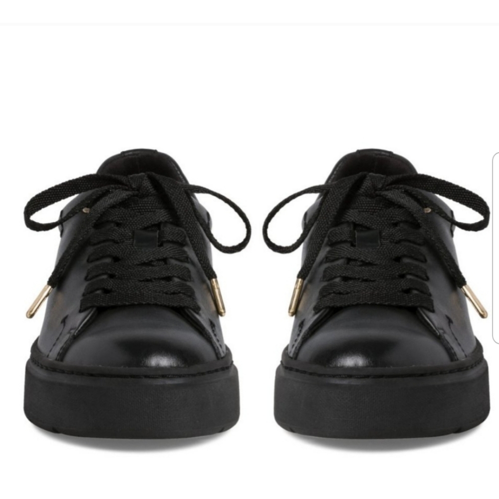 🌸Tamaris Black Mercury women sneakers. Size EU40/US9. New with tag.🍂